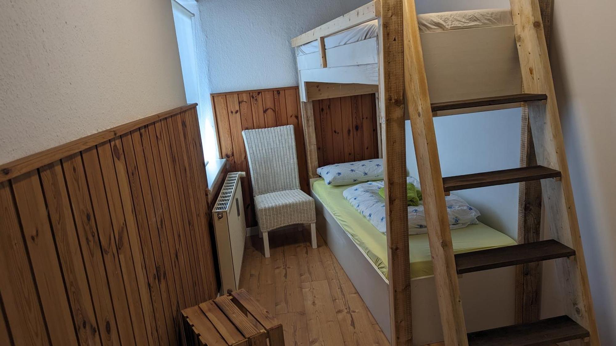 Alte Foersterei Apartment Straupitz Стая снимка